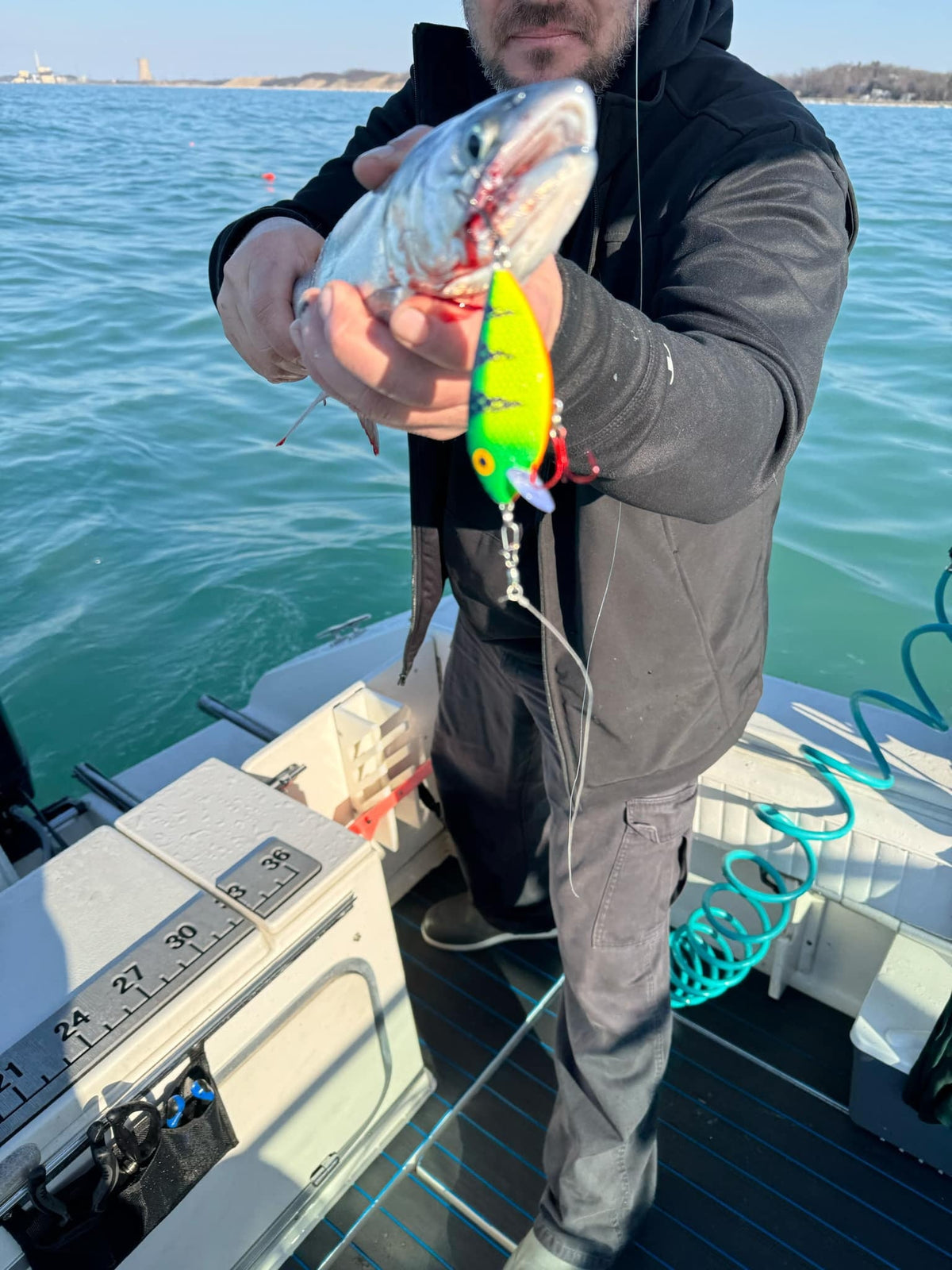 Ice Strong Killer Fish UV Rattling Shallow Diver